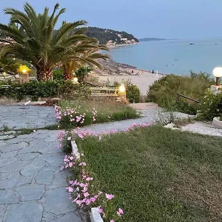 Blue Sea Wonderful Beachfront House Halkidiki Holiday home Siviri