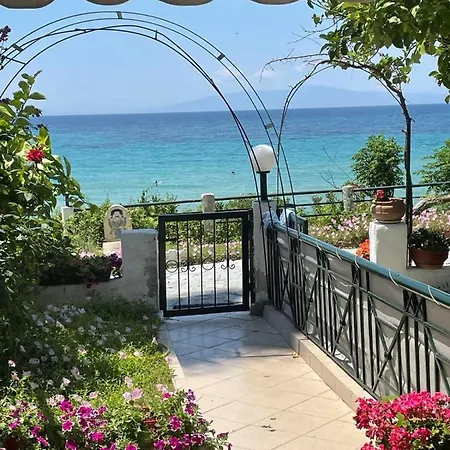 Holiday home Blue Sea Wonderful Beachfront House Halkidiki