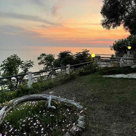 Holiday home Blue Sea Wonderful Beachfront House Halkidiki Siviri